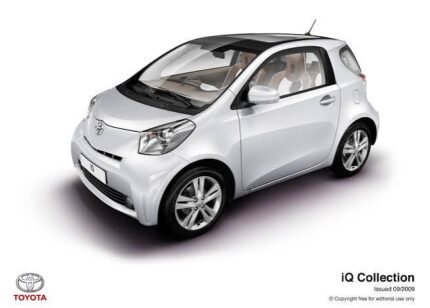 TOYOTA iQ